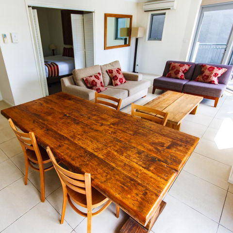 Byron Bay Hotel And Apartments - Hobart Tourism 9