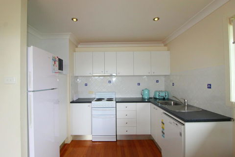 Anglesea, 17 Hodgson Street - Tourism TAS 3