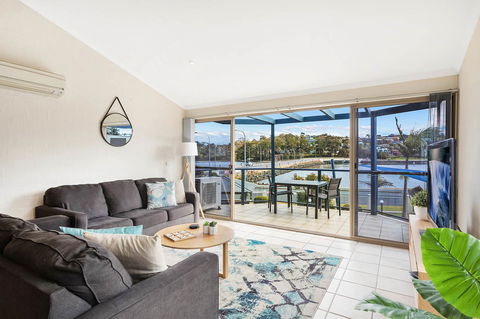 Sails Luxury Apartments Merimbula - Hobart Tourism 32