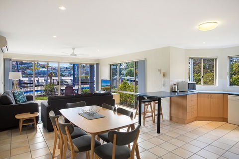 Sails Luxury Apartments Merimbula - Hobart Tourism 13