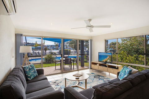 Sails Luxury Apartments Merimbula - Hobart Tourism 14