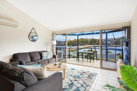 Sails Luxury Apartments Merimbula - Hobart Tourism 29