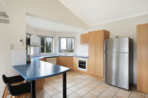Sails Luxury Apartments Merimbula - Hobart Tourism 43