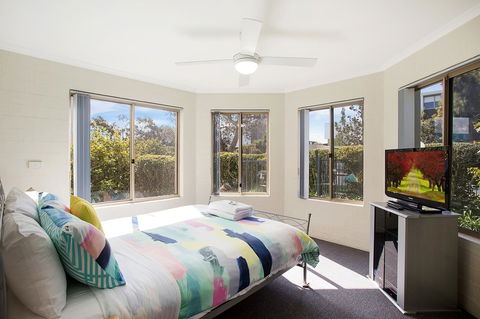 Sails Luxury Apartments Merimbula - Hobart Tourism 8