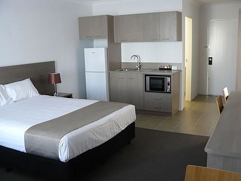 Adelong Motel - Tourism TAS 8
