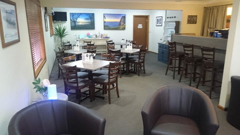 Adelong Motel - Tourism TAS 12