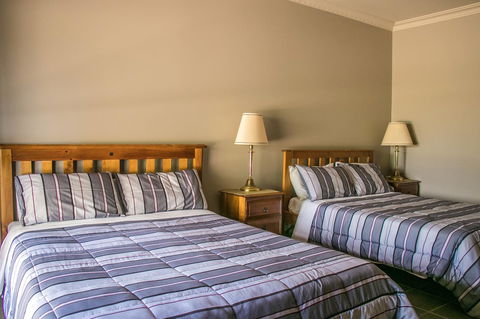 Ironstone Estate Lovedale - Tourism TAS 11