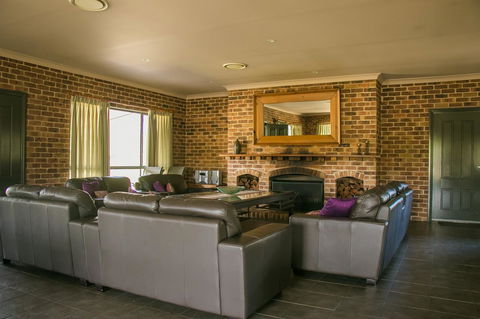 Ironstone Estate Lovedale - Tourism TAS 2