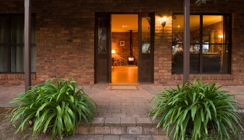 Ironstone Estate Lovedale - Tourism TAS 38