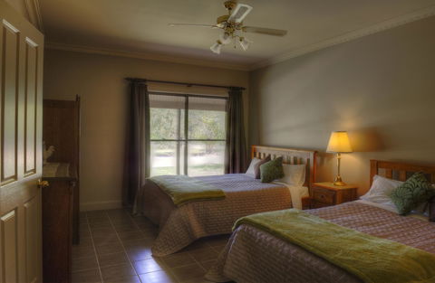 Ironstone Estate Lovedale - Tourism TAS 41
