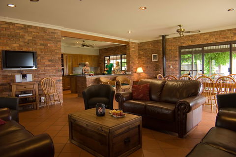 Ironstone Estate Lovedale - Tourism TAS 30