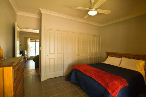 Ironstone Estate Lovedale - Tourism TAS 33