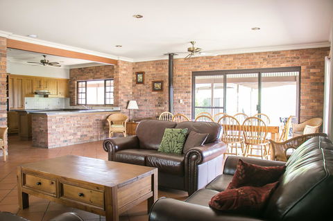 Ironstone Estate Lovedale - Tourism TAS 19