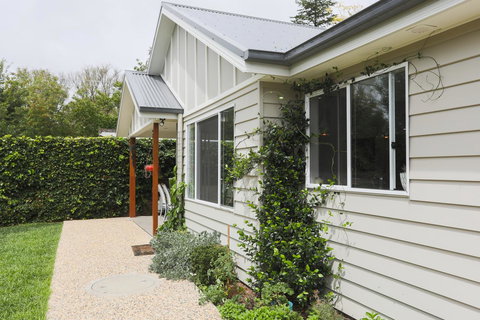 Armidale Cottage - House 2 - Tourism TAS 2