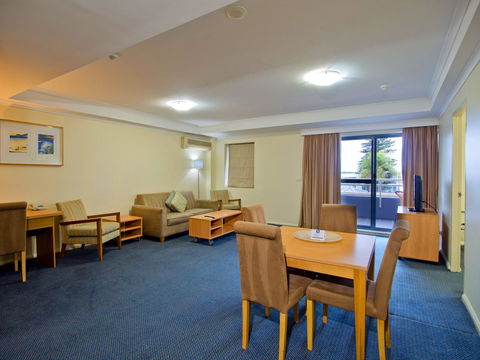 Oaks The Entrance Waterfront Suites - Tourism TAS 8