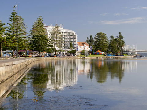 Oaks The Entrance Waterfront Suites - Tourism TAS 4