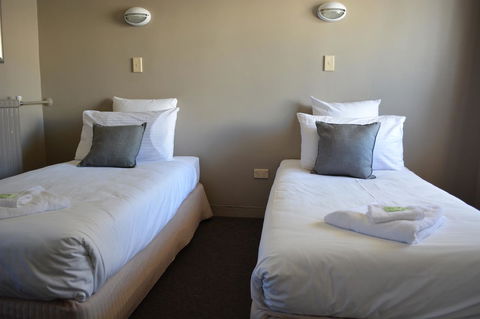 Commercial Hotel Motel Lithgow - Tourism TAS 30