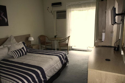 Rest Easy Motel - Tourism TAS 0