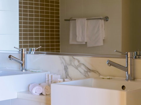 Sage Hotel Wollongong - Tourism TAS 1