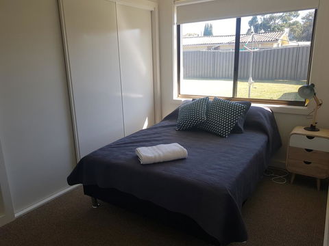 Golden Hill Cottage - Hobart Tourism 11