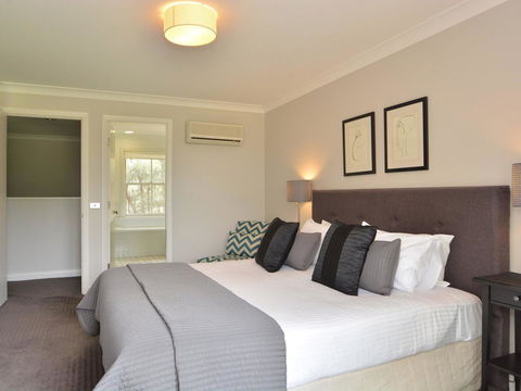 Villa 3br Margarita Villa Located Within Cypress Lakes Resort - Hobart Tourism 1