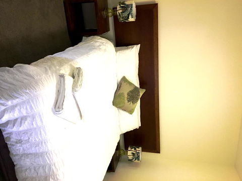 Boathouse Resort (Water Front) - Hobart Tourism 4