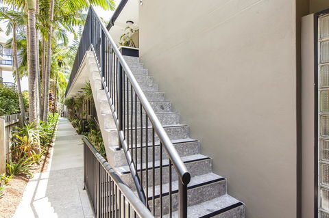 Julians Apartments - Hobart Tourism 24