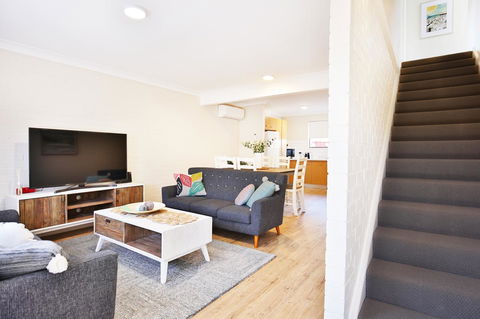 Abode @ Culburra - Pet Friendly - 4 Mins To Beach - Hobart Tourism 7