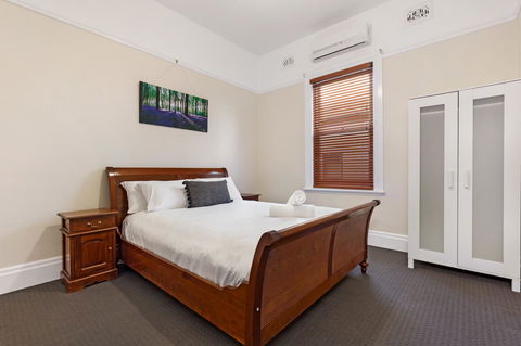 Drummoyne 3 Bedroom Home (62ALE) - Tourism TAS 5
