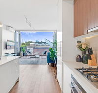 Large Light Luxe 3BDR 2BA Free Parking - walk to Sydney Uni and RPA - Tourism TAS