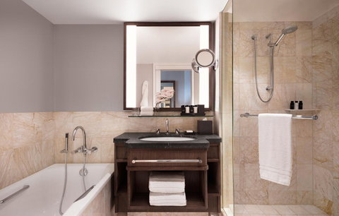 Four Seasons Hotel Sydney - Hobart Tourism 5