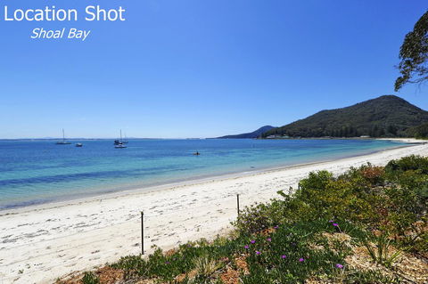 Ronald Avenue 1/65 - Shoal Bay - Hobart Tourism 10