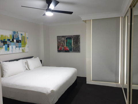 Liv Apartments Haymarket - Tourism TAS 5