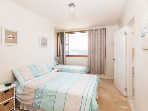 Shoreline 7 - Hobart Tourism 5