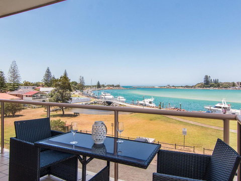 Shoreline 7 - Hobart Tourism 0