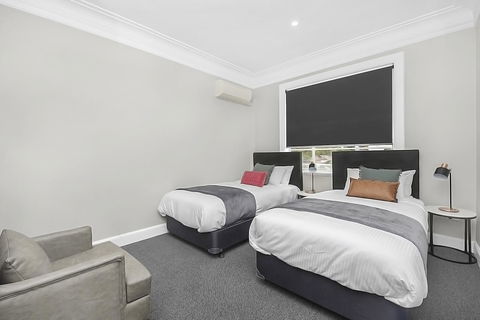 Horse And Jockey Hotel Homebush - Tourism TAS 19