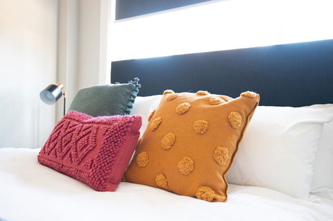 Horse And Jockey Hotel Homebush - Tourism TAS 6