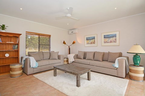 JE Guesthouse, Central To All The Hunter Valley Has To Offer - Hobart Tourism 2