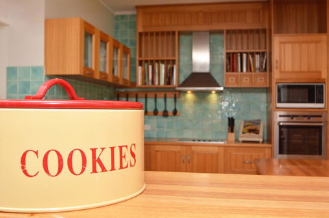 JE Guesthouse, Central To All The Hunter Valley Has To Offer - Hobart Tourism 13