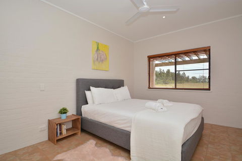 JE Guesthouse, Central To All The Hunter Valley Has To Offer - Hobart Tourism 25