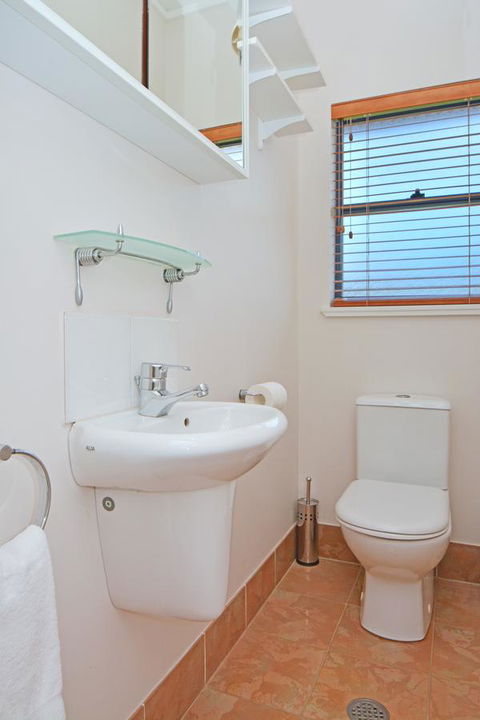 JE Guesthouse, Central To All The Hunter Valley Has To Offer - Hobart Tourism 19