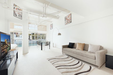 Waterfront Apartment On Sydney Harbour - Tourism TAS 6