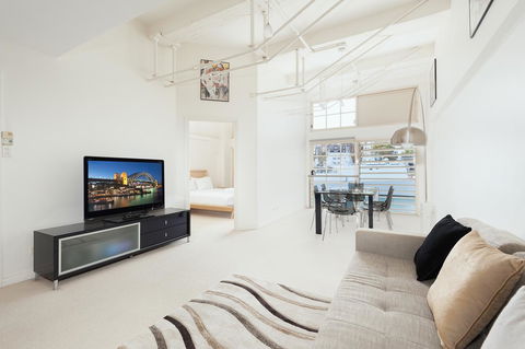 Waterfront Apartment On Sydney Harbour - Tourism TAS 1