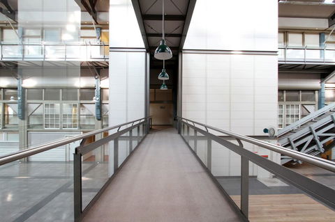 Waterfront Apartment On Sydney Harbour - Tourism TAS 15