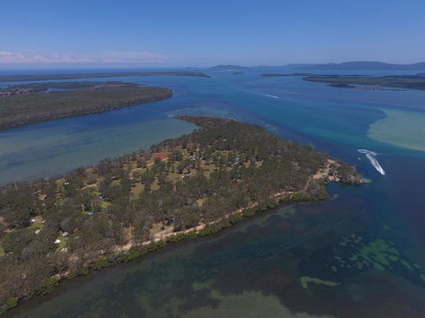 Lani\'s Holiday Island - Hobart Tourism 0
