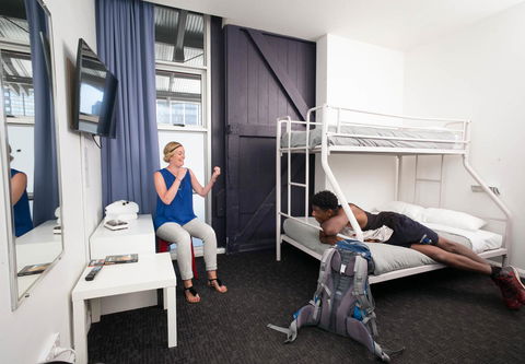 Railway Square YHA - Tourism TAS 31