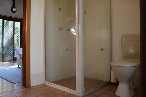 A Beach House At Byron - Hobart Tourism 1