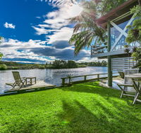 A Beach House At Byron - Hobart Tourism