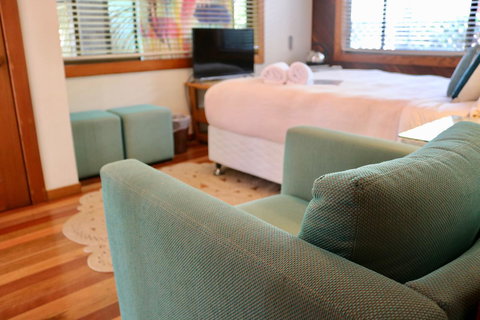 A Beach House At Byron - Hobart Tourism 44