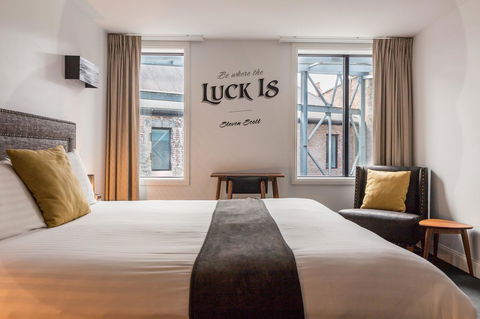 The Lucky Hotel - Hobart Tourism 20